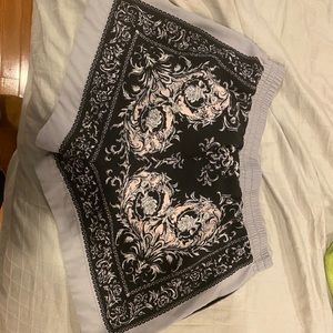 Bcbgmaxaxria - boa shorts - s